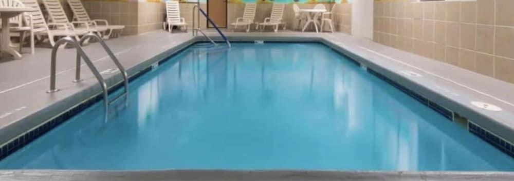 Days Inn By Wyndham Kansas City International Airport Zewnętrze zdjęcie
