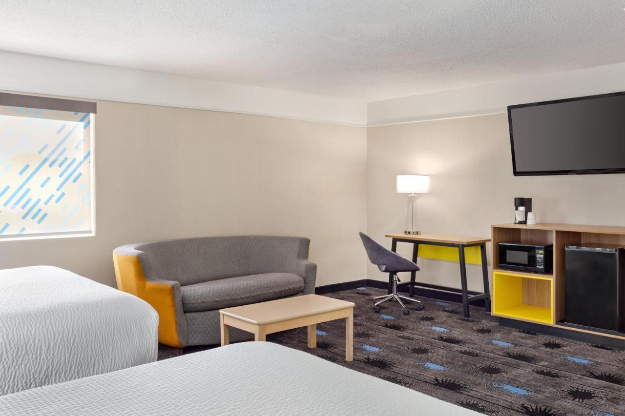 Days Inn By Wyndham Kansas City International Airport Zewnętrze zdjęcie