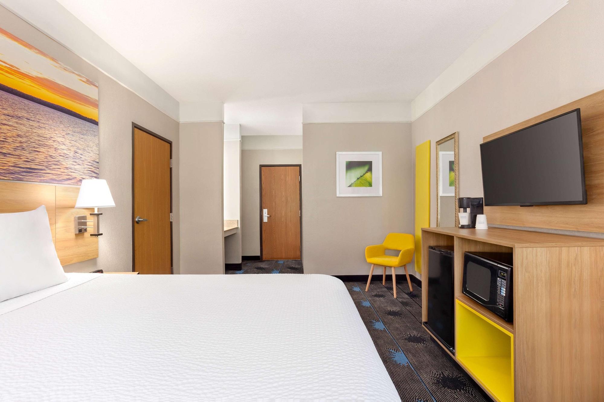 Days Inn By Wyndham Kansas City International Airport Zewnętrze zdjęcie